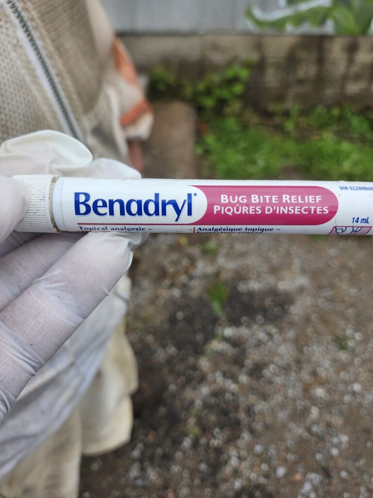 Fieldwork equipment and queen management essentials